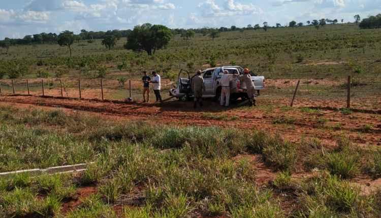Motorista de caminhonete invade preferencial e capota na MS-040