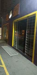 Arrastão na madrugada: cinco comércios são arrombados em 1 hora na região central