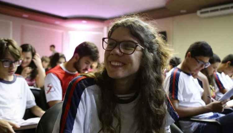 Enem 2019: professores apostam em fantasias para deixar 'aulão' mais divertido