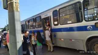 Mais um: ônibus do Consórcio Guaicurus ‘quebra' e passageiros terminam trajeto a pé