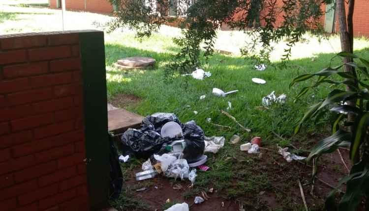 Sem terceirizada, servidores do Detran-MS ficam responsáveis por limpeza