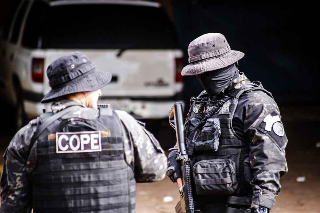 DIAfragma: Semana tem de registro de trabalhadores 'fazendo hora' a Big Brother na 14 de Julho