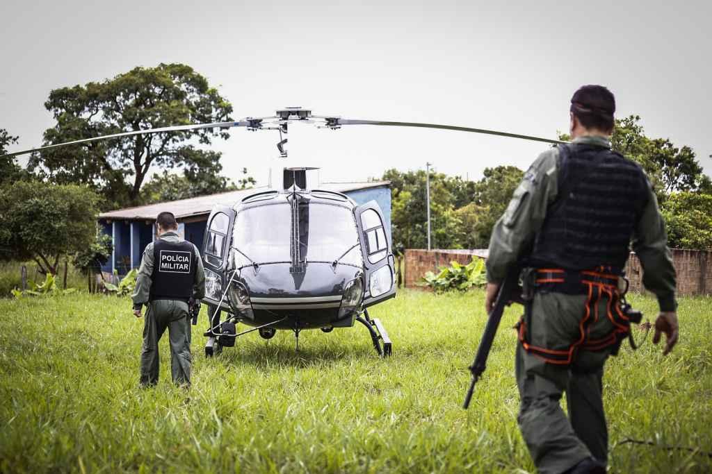 DIAfragma: Semana tem de registro de trabalhadores 'fazendo hora' a Big Brother na 14 de Julho