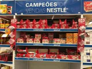 Procon Campo Grande descarta 22kg de produtos impróprios no Assaí Atacadista
