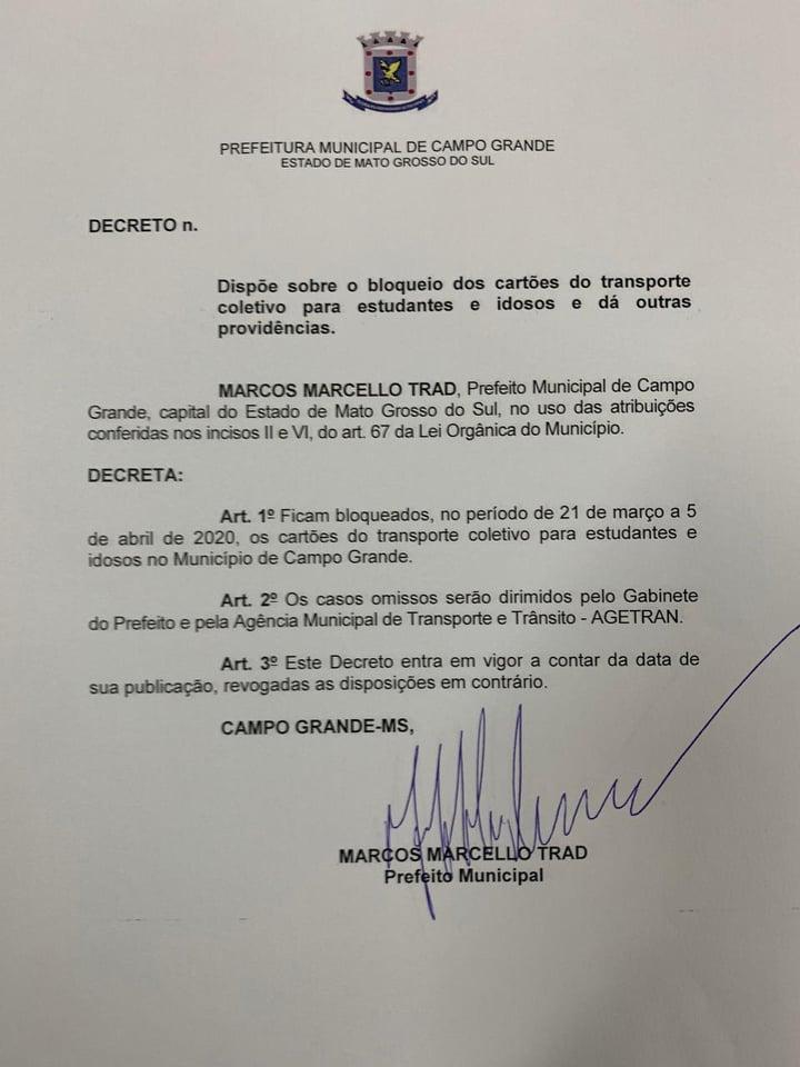 Decretos confirmam limite de 20 pessoas e bloqueio de passes de estudantes e idosos