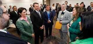 Na comitiva de Bolsonaro, Nelsinho passa por exames para testar coronavírus