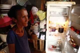 Com quarentena, famílias de Campo Grande comem só arroz na Favela do Linhão