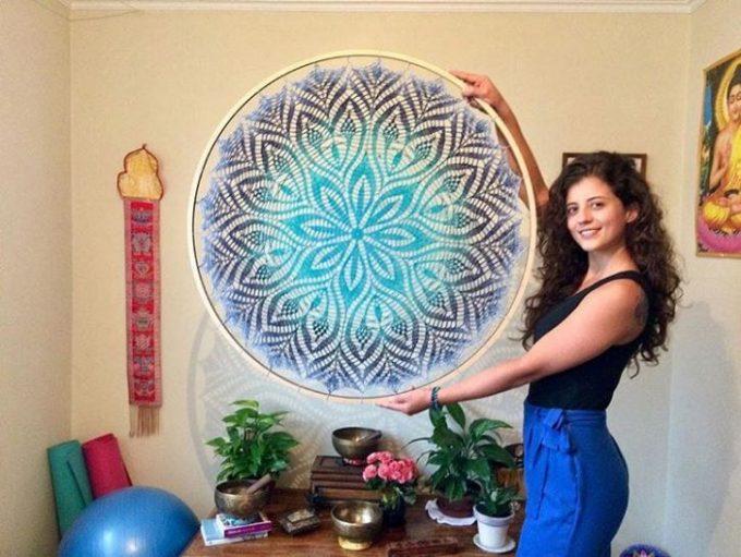 Nas mandalas gigantes, Juliana se reencontrou depois de um câncer maligno