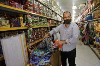 Arraial na quarentena: festas adaptadas movimentam lojas de artigos juninos em Campo Grande