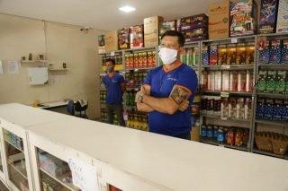 Arraial na quarentena: festas adaptadas movimentam lojas de artigos juninos em Campo Grande