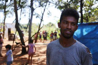 Famílias têm até domingo para deixar área invadida e não sabem para onde ir