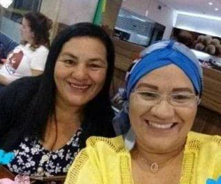 Na pandemia, ela faz 'bolo tsunami' para ajudar tratamento de câncer da mãe
