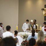 Inovação: Corpus Christi tem tapete com desenhos de crianças e procissão