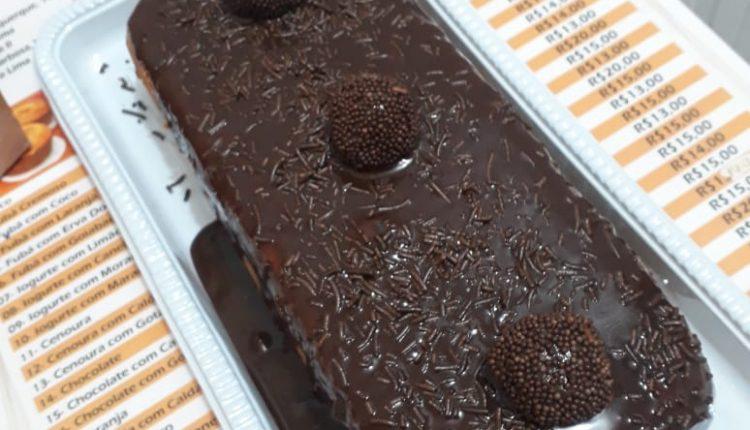 Com venda de frangos assados no Nova Lima, ela realizou sonho de se tornar confeiteira
