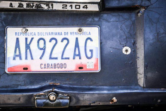 Família venezuelana viajou mais de 11.000km com carro russo atrás de sonho