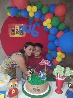 Pizzaria de Campo Grande entrega borda separada para menino autista e surpreende mãe