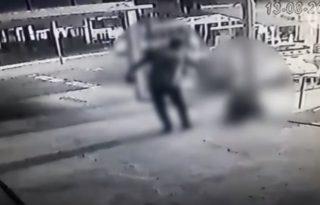 Juiz nega pedido da defesa e mantém preso motoentregador que matou colega a tiros