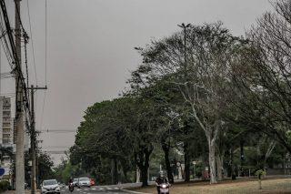 Banho, nem pensar: meteorologia alerta para possibilidade de ‘chuva negra' em MS