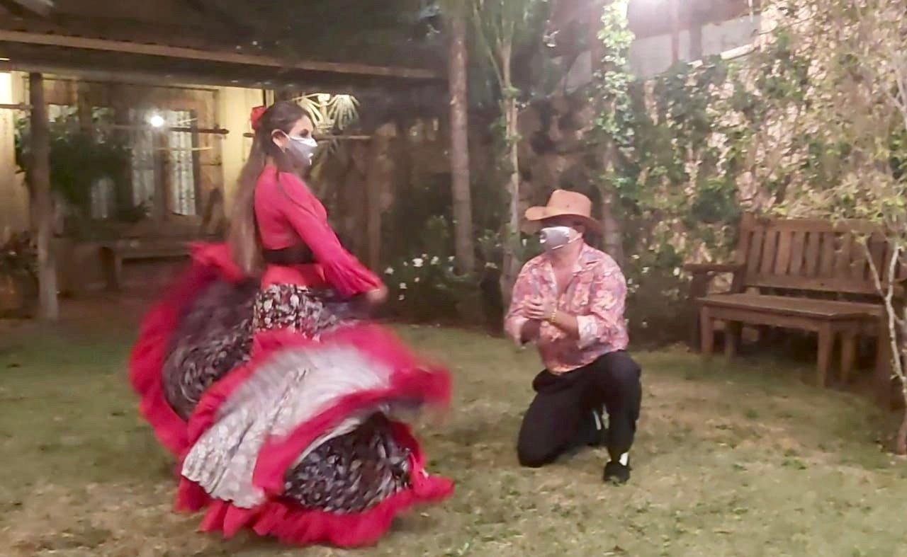 Cultura Cigana é exaltada em MS por grupo de dança, liderado por uma cigana de etnia