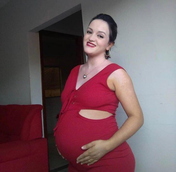 Com 4 filhos, mãe se tornou influenciadora digital e prega a auto aceitação