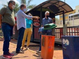 Candidatos dão largada em campanhas com carreata e discurso em bairros