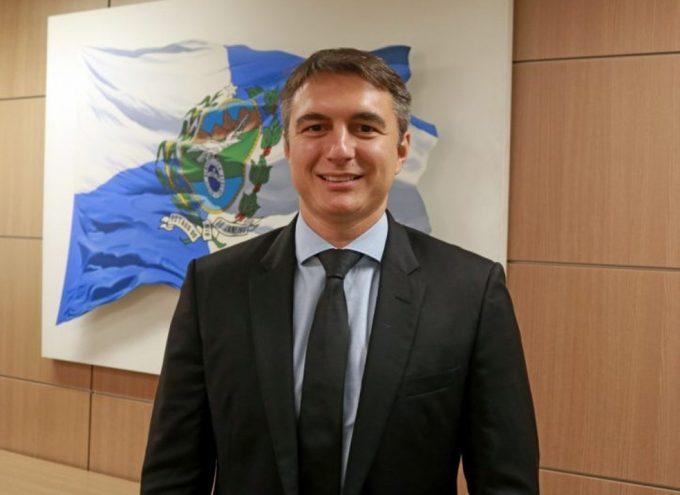 Secretário estadual de Educação do RJ é preso em operação do MP