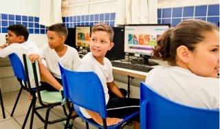 Plataformas digitais são preferências entre jovens e ajudam a aumentar índice de leitura