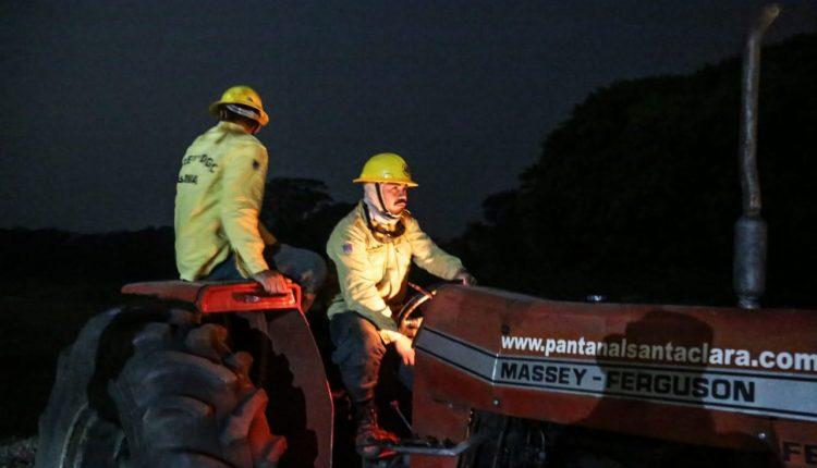 Em esforço sobre-humano, brigadistas colocam vida em risco para salvar Pantanal do fogo