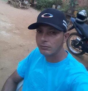 Pedreiro fazia manutenção no carro quando foi executado no Jardim Sumatra