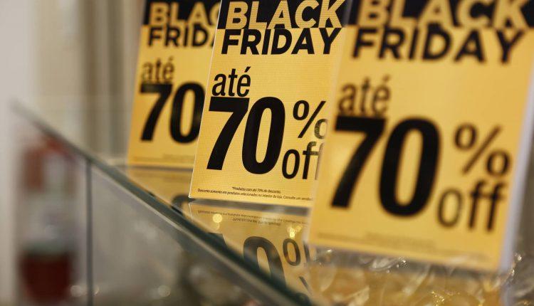 LISTA: Na véspera da Black Friday, lojas do Centro têm de celular a TV e até panelas com descontos