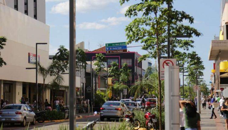 VÍDEO: Revitalizada há 1 ano, 14 de Julho é esperança de boas vendas e atração turística em Campo Grande