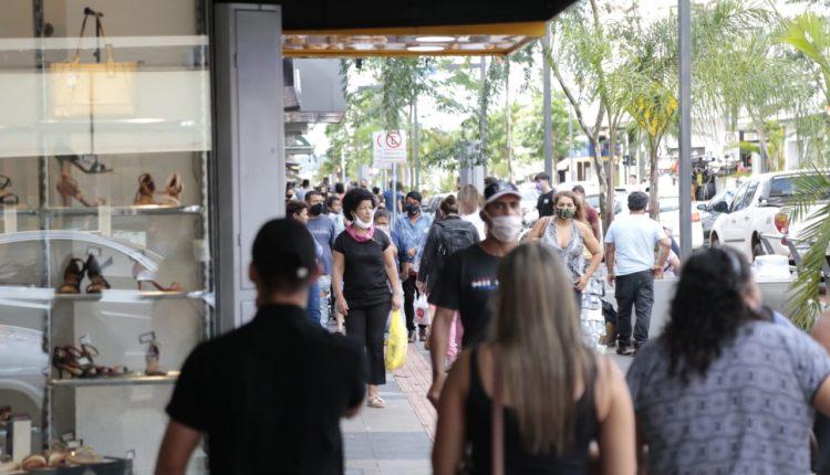 Confira se os preços compensam: de celular a fogão, lojas de Campo Grande antecipam Black Friday
