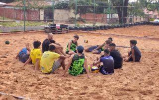 Fundado por ex-atleta de vôlei de praia, projeto revitalizou praça no Pedrossian e realizará torneio