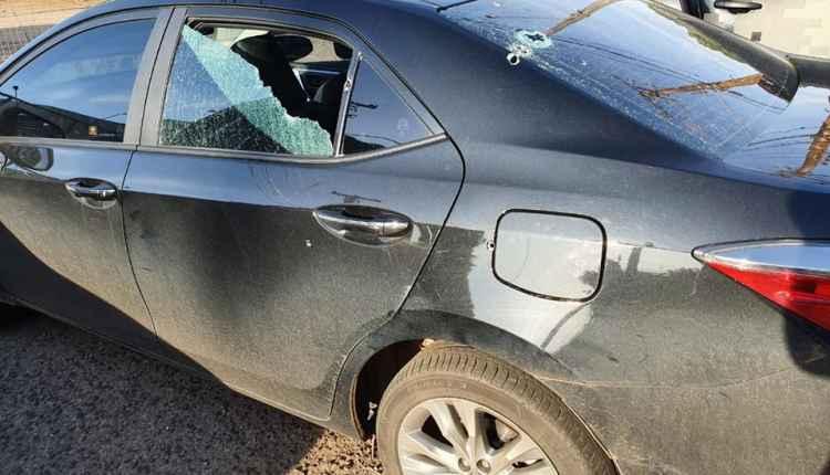 Suspeito de 'fingir' atentado, deputado Loester Trutis é conduzido pela PF em Campo Grande