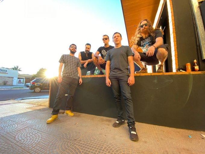 Rock com bandas 'Pata de Cachorro' e 'Misbehaviour' são atrações do Som da Concha