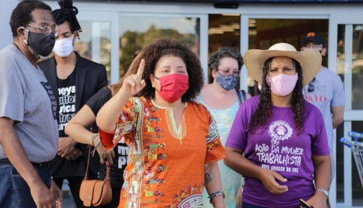 Supermercado de Campo Grande é alvo de protestos após morte de cliente no RS