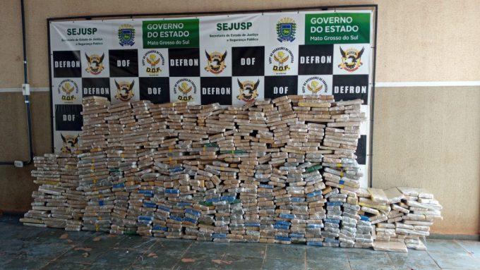 Motorista é preso com 6,2 toneladas de maconha em caminhão de combustível