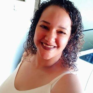 ‘Estava em seu melhor momento': feliz com profissão, Carla tinha dois empregos e criava os 5 filhos sozinha