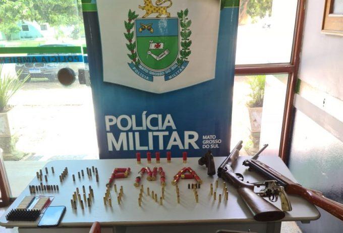 Caçadores são presos com 300 kg de carne de búfalo, armas e munições em MS
