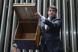 Eleição do presidente do Senado será na tarde desta segunda; Simone e mais quatro disputam