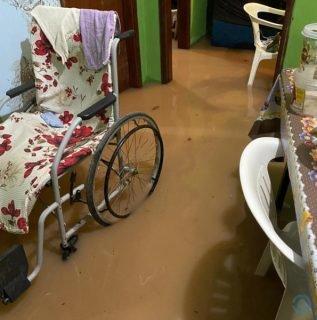 Após temporal, ruas alagam e moradores ficam desabrigados em MS