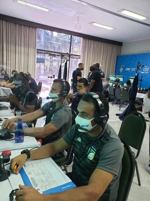 Juízes de MS participam de curso para fazer parte do quadro de Árbitros de Vídeo da CBF