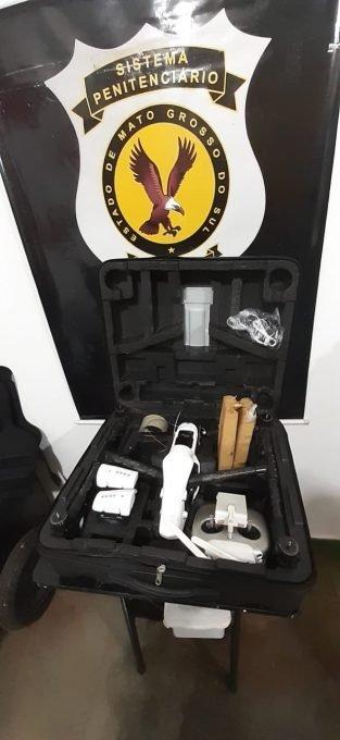 Agentes interceptam drone de arremessar ilícitos para penitenciária de Dourados
