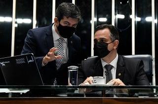 Senado aprova projeto para ampliar oferta de vacinas no Brasil
