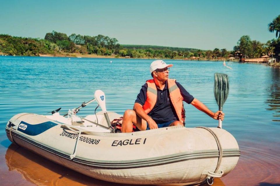 Há 26 anos, ex-militar é guia de mergulho para belezas subaquáticas de Bonito