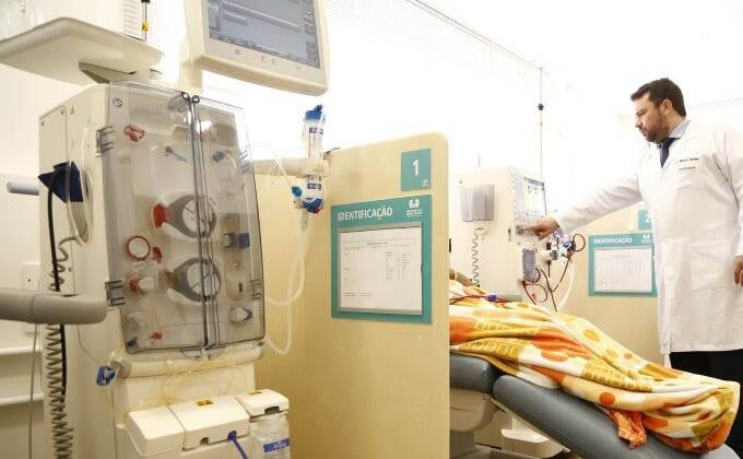 Variante da covid muda perfil: médicos relatam mortes de jovens e tragédias familiares em MS