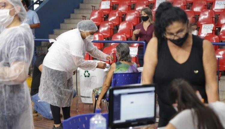 Com capacidade para imunizar pelo menos mil pessoas por dia, polo de vacinação no Guanandizão é inaugurado