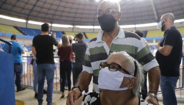 Com capacidade para imunizar pelo menos mil pessoas por dia, polo de vacinação no Guanandizão é inaugurado