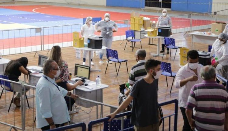 Com capacidade para imunizar pelo menos mil pessoas por dia, polo de vacinação no Guanandizão é inaugurado