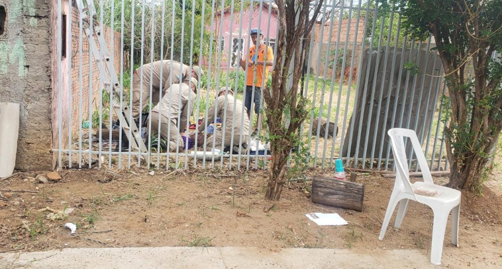 Bombeiros tentaram reanimar a vítima por 30 minutos.